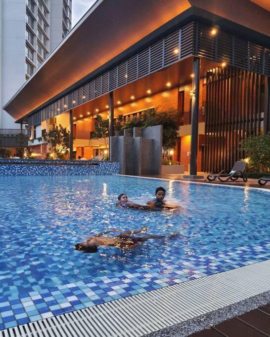 The Glass Homestay Putrajaya Exterior photo