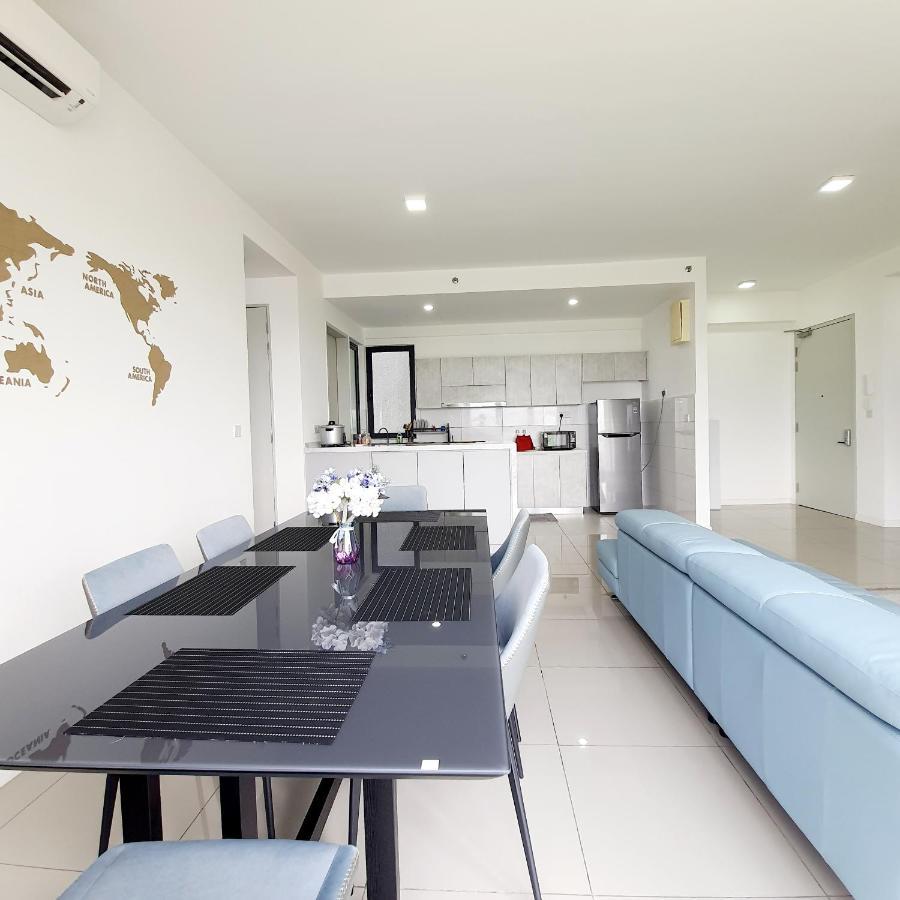 The Glass Homestay Putrajaya Exterior photo